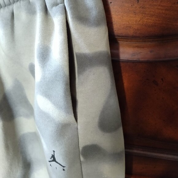 Jordan Camo Retro 5 (P51) Joggers (2017) - Picture 5 of 9
